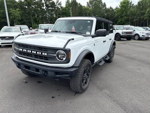 Used 2024 Ford Bronco Black Diamond AWD/4WD image 3