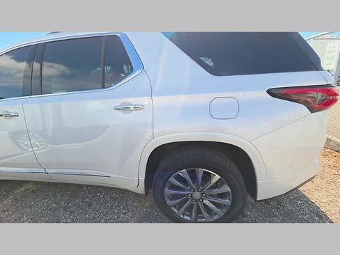 Used 2023 Chevrolet Traverse Premier image 25
