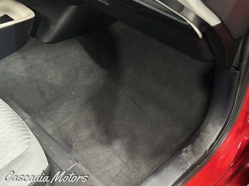 Used 2018 Toyota Prius Three FWD image 27