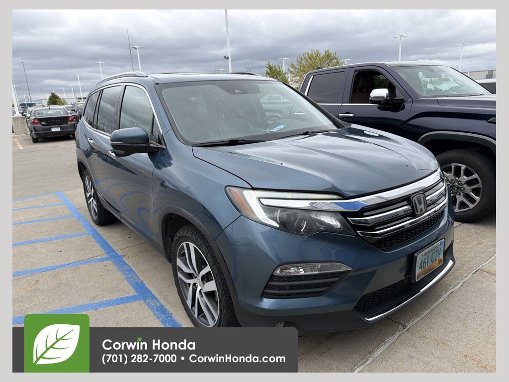 Used 2016 Honda Pilot Touring image 1