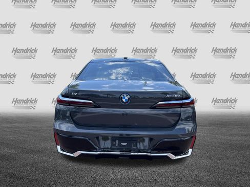 Used 2023 BMW i7 xDrive60 w/ Executive Package 2 AWD/4WD image 9