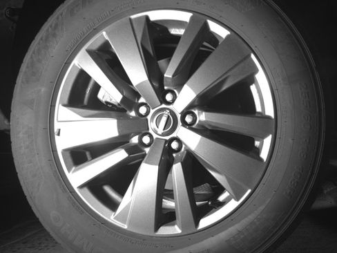 Used 2025 Nissan Pathfinder SV FWD image 15
