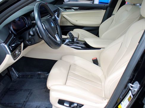 Used 2017 BMW 530i RWD image 15