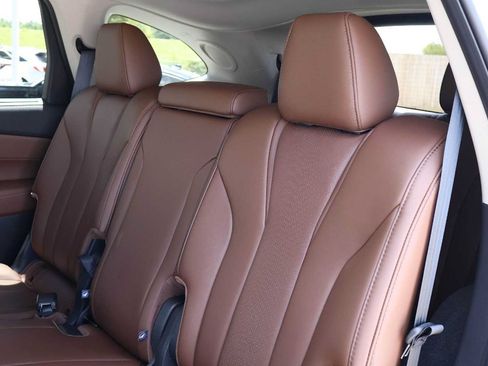 Certified 2025 Acura MDX FWD w/ Technology Package image 13