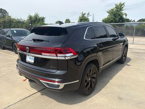 Used 2024 Volkswagen Atlas Cross Sport SEL AWD/4WD image 8