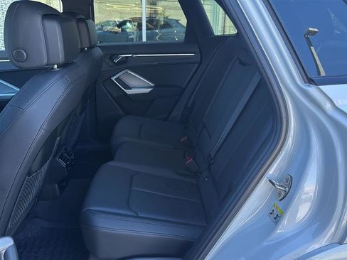 Used 2025 Audi Q3 2.0T Premium w/ Convenience Plus Package image 13