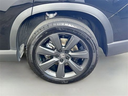 Certified 2025 Honda Pilot Sport image 26