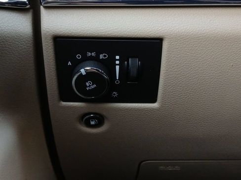Used 2014 Jeep Grand Cherokee Limited RWD image 12