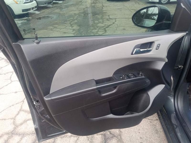 Used 2016 Chevrolet Sonic LT FWD image 6