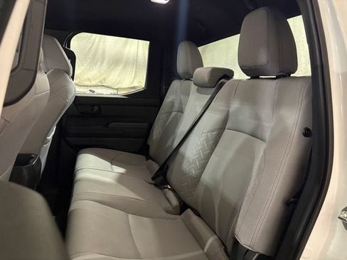 Used 2025 Toyota Tacoma SR5 AWD/4WD image 23