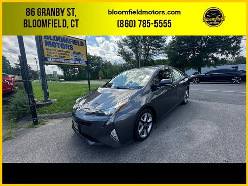 Used 2017 Toyota Prius Three Touring FWD image 1