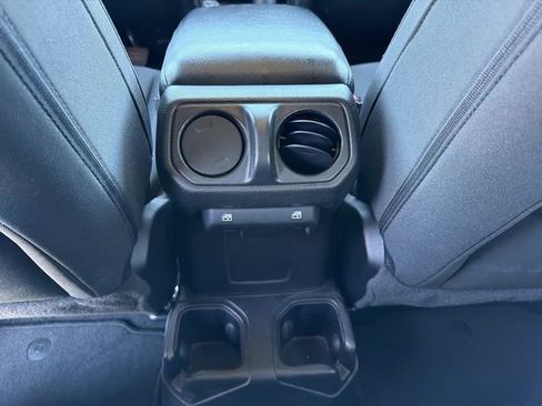 Used 2021 Jeep Wrangler Unlimited Sport image 13