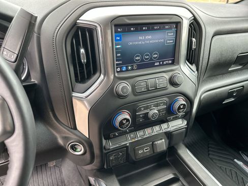 Used 2022 Chevrolet Silverado 1500 RST image 16