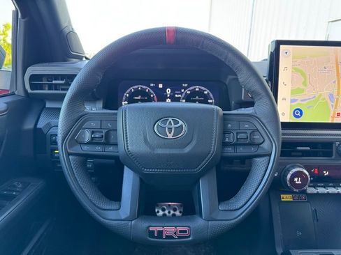 Used 2025 Toyota Tacoma TRD Pro AWD/4WD image 7