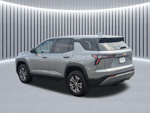 Used 2026 Chevrolet Equinox LT w/ Convenience Package II FWD image 8