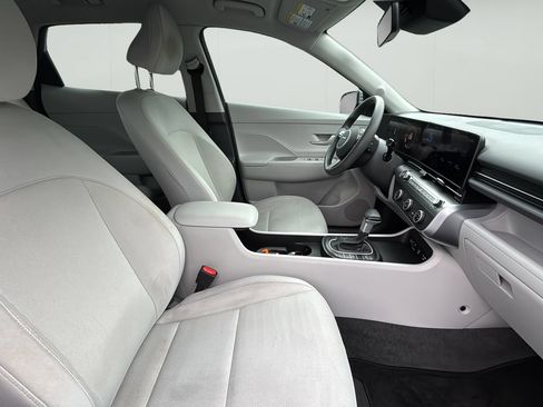 Certified 2024 Hyundai Kona SE FWD image 40