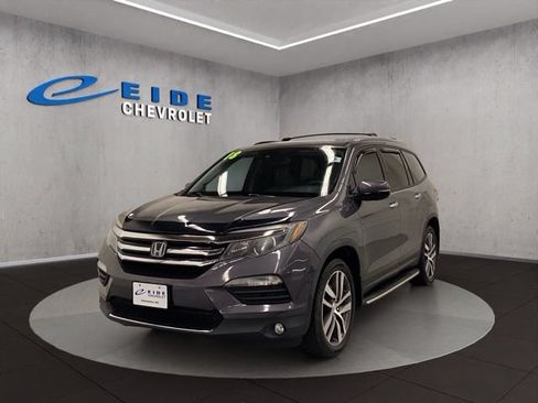 Used 2018 Honda Pilot Touring image 11