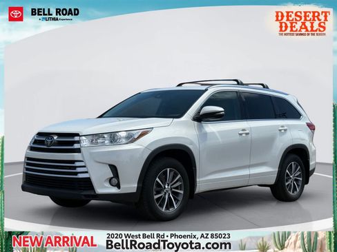 Used 2017 Toyota Highlander XLE AWD/4WD image 1