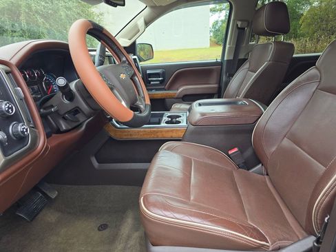 Used 2015 Chevrolet Silverado 1500 High Country w/ High Country Premium Package image 33