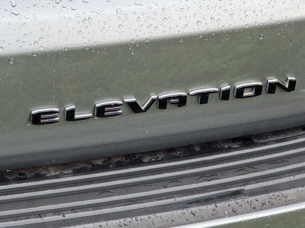 Used 2025 GMC Yukon XL Elevation AWD/4WD image 5