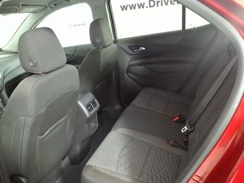 Used 2019 Chevrolet Equinox LT w/ Driver Convenience Package FWD image 9