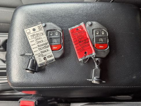 Used 2021 Jeep Wrangler Unlimited Sport w/ Sun And Sound Package AWD/4WD image 35