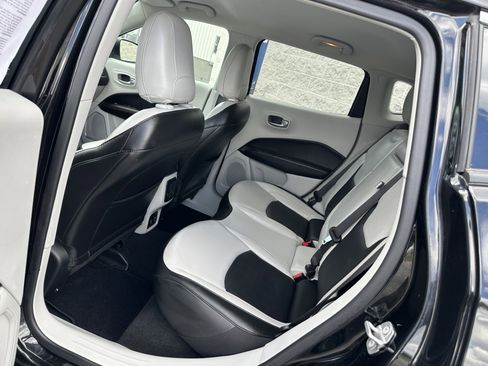 Used 2020 Jeep Compass Limited w/ Safety & Security Group image 10