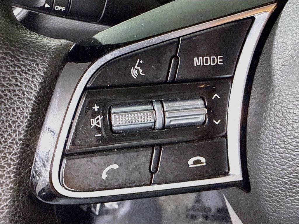 Used 2020 Kia Forte LXS FWD image 13