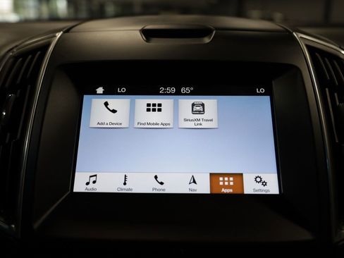 Used 2017 Ford Edge Titanium w/ Technology Package image 42