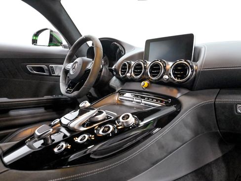 Used 2018 Mercedes-Benz AMG GT R Coupe image 32