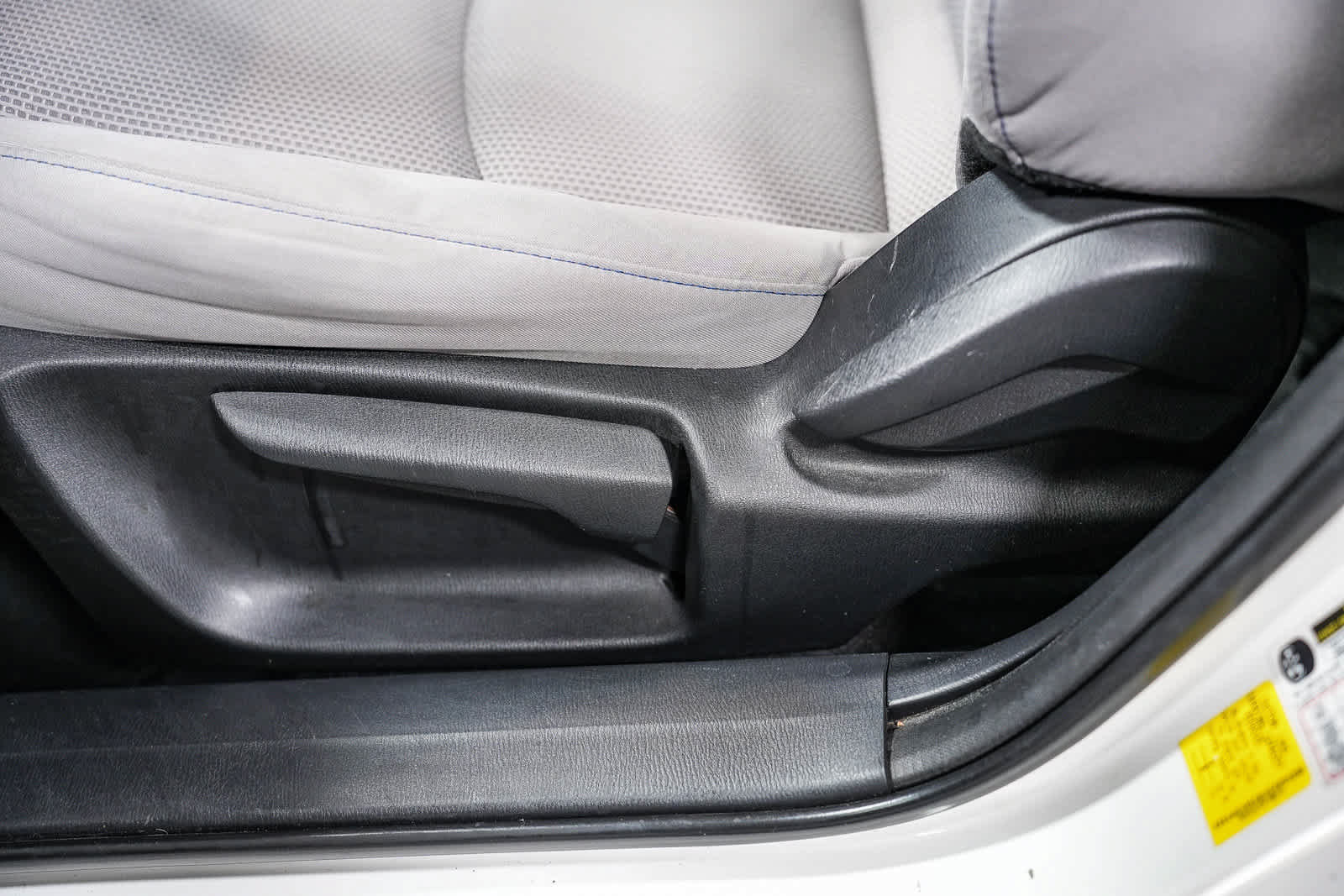 Certified 2019 Toyota Yaris L FWD image 21