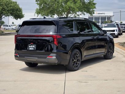 New 2026 Kia Carnival SX