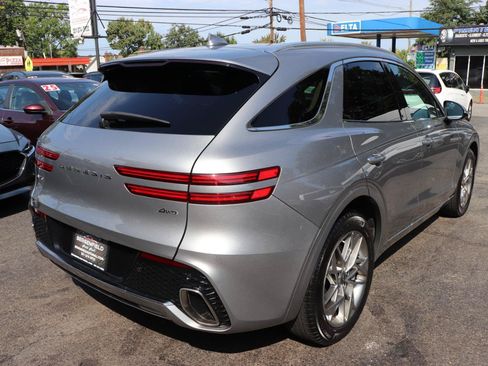 Used 2025 Genesis GV70 2.5T AWD/4WD image 5