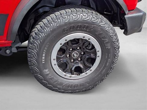 Used 2022 Ford Bronco Wildtrak image 24