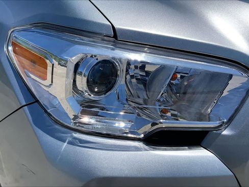 Used 2023 Toyota Tacoma SR AWD/4WD image 27