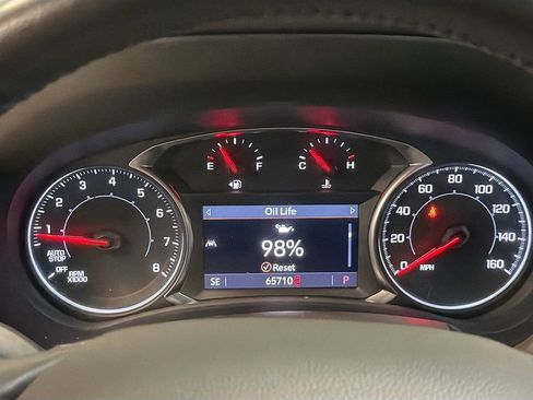 Used 2022 GMC Terrain SLT w/ Tech Package FWD image 15