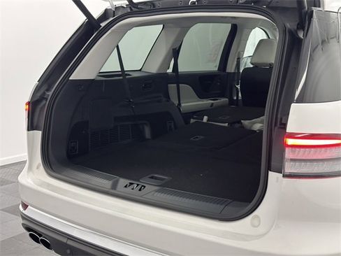 New 2025 Lincoln Aviator Reserve w/ Illumination Package image 8