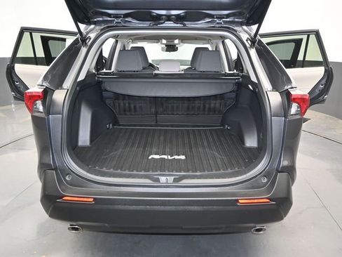 Used 2025 Toyota RAV4 XLE image 15