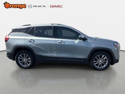 Used 2023 GMC Terrain SLT w/ Tech Package FWD image 2