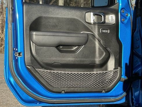 Used 2022 Jeep Wrangler Unlimited Rubicon 4xe image 13