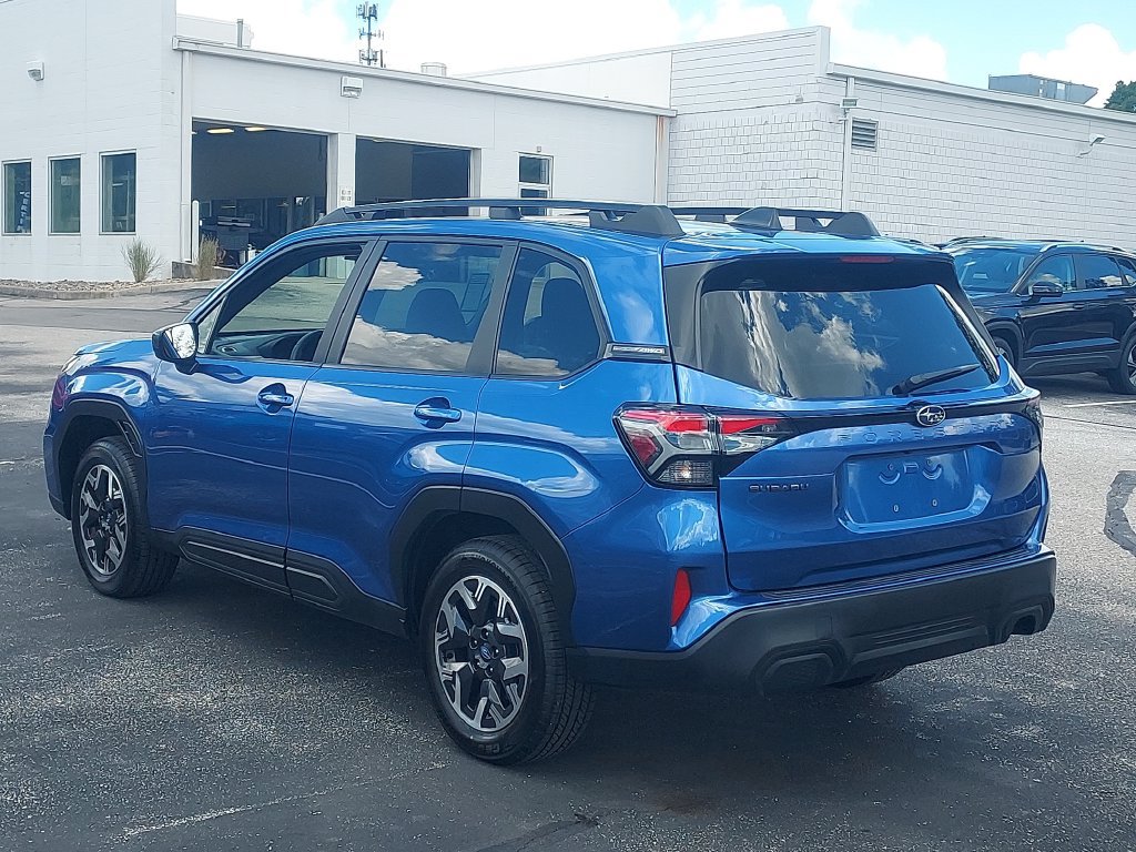 Used 2026 Subaru Forester Premium AWD/4WD image 4