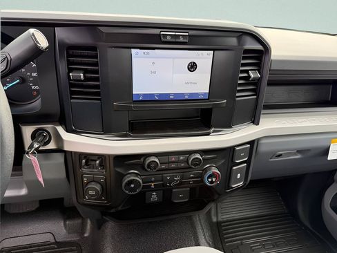 New 2026 Ford F350 XL w/ FX4 Off-Road Package AWD/4WD image 8