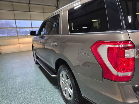 Used 2019 Ford Expedition XLT w/ Equipment Group 202A image 10