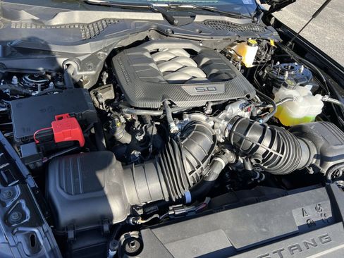 Used 2025 Ford Mustang GT Premium image 26