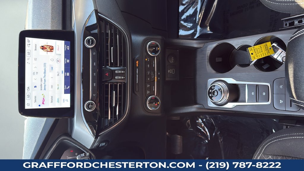 Used 2025 Ford Escape Active AWD/4WD image 19