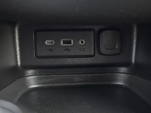 Used 2019 Chevrolet Equinox LT FWD image 21