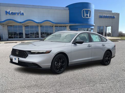 New 2025 Honda Accord SE image 2