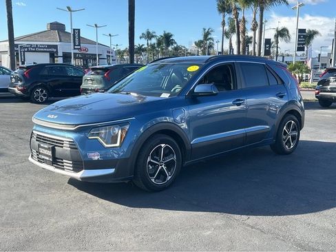 Used 2024 Kia Niro EX image 5