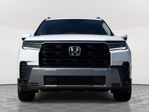 Used 2026 Honda Pilot Elite image 2