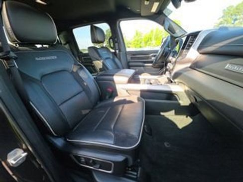 Used 2022 RAM 1500 Laramie AWD/4WD image 13